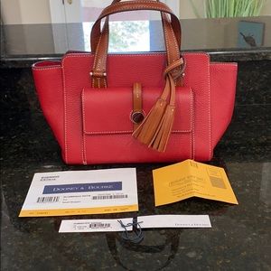 Dooney&Bourke Satchel-Great Christmas gift!!!!